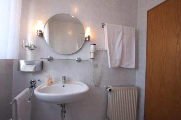 Hotel Edel Haibach  Buitenkant foto